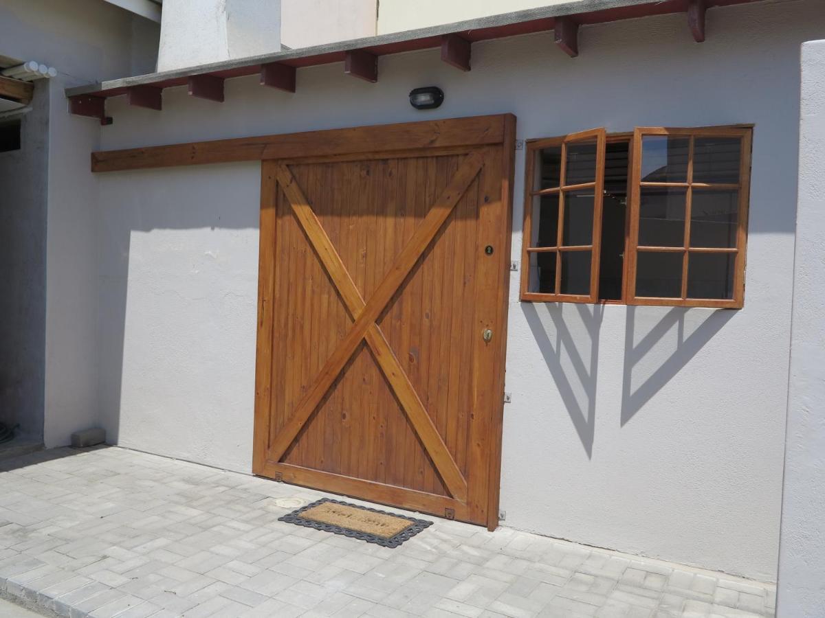 Eazy Sleep Accommodation Swakopmund Esterno foto