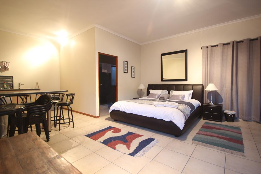 Eazy Sleep Accommodation Swakopmund Esterno foto